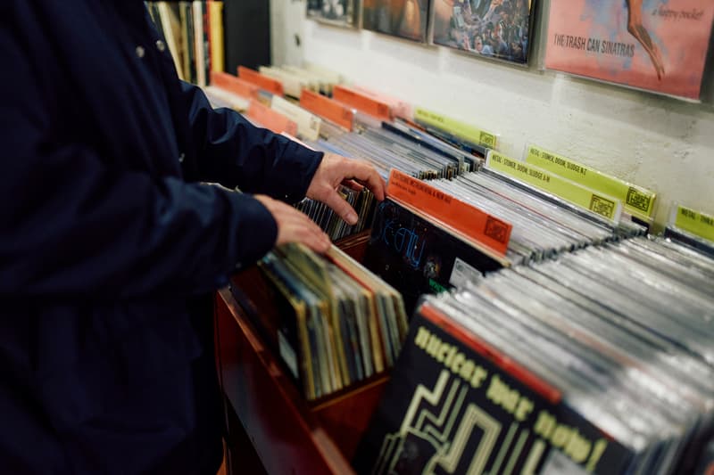 Vinyl records lp Sales Dropped 33 percent 2024