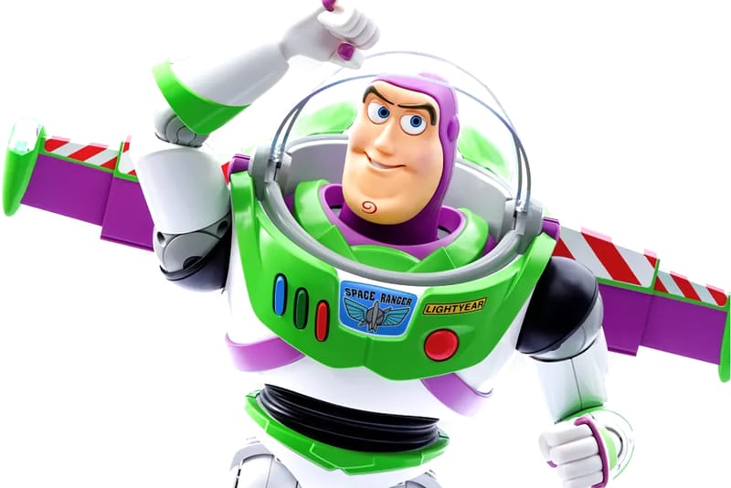 Robosen $600 USD Robotic Buzz Lightyear Release Info | Hypebeast