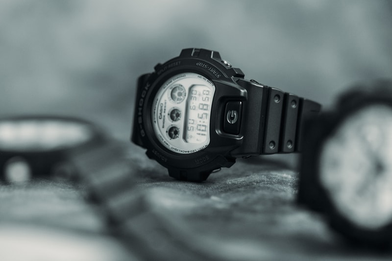 G-SHOCK Monochromatic GA-2100 GA-700WD DW-6900 GA-100WD Black and Brilliant White Series