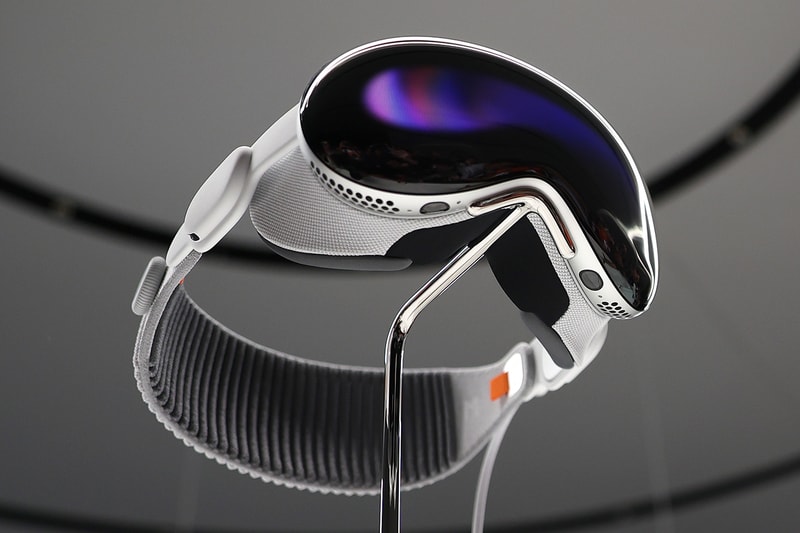 Apple Is Reportedly Looking To Develop Its Own Smart Glasses meta vision pro headset
