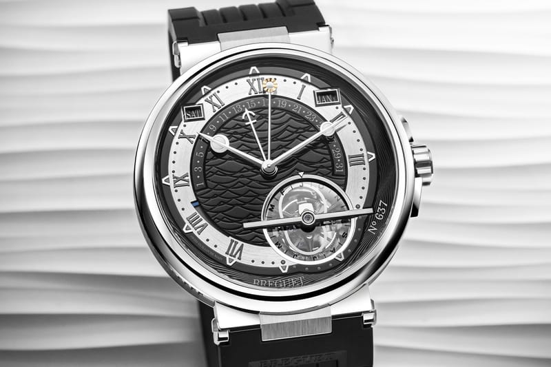 Новые часы Breguet Marine Tourbillon Équation Marchante 5887 выполнены в платиновом цвете