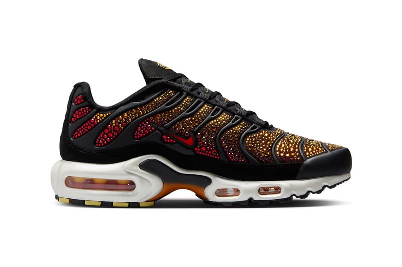 red black gold air max plus