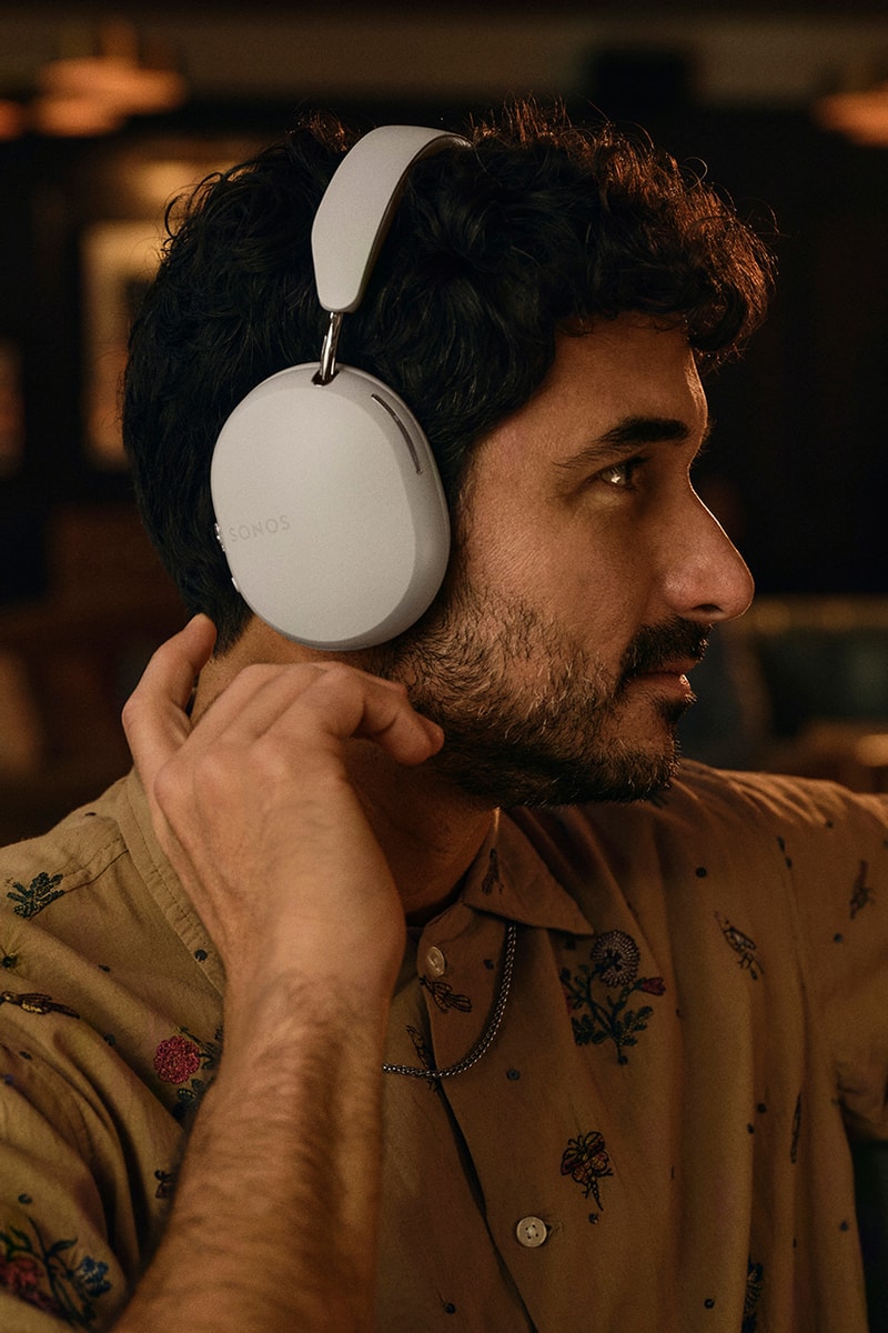 sonos house of sound sole dxb 2024 roam speaker ace headphones noise cancelling listening experience conversations tech olive wave sunset colorways