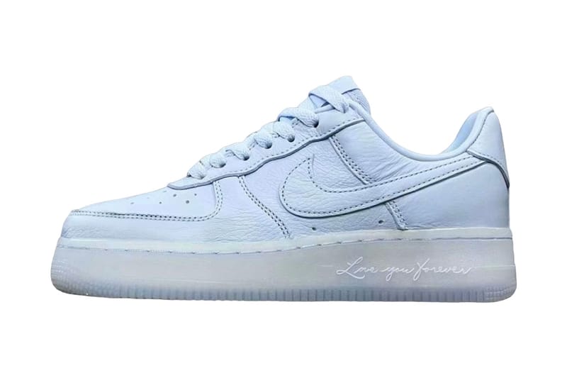 Официальный взгляд на кроссовки Drake NOCTA x Nike Air Force 1 Low «Certified Lover Boy» в двух новых расцветках