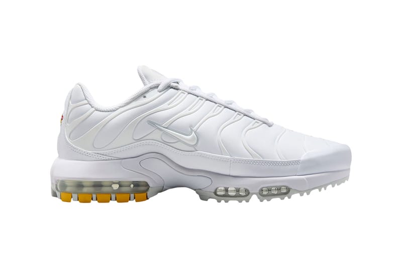 triple white air max plus