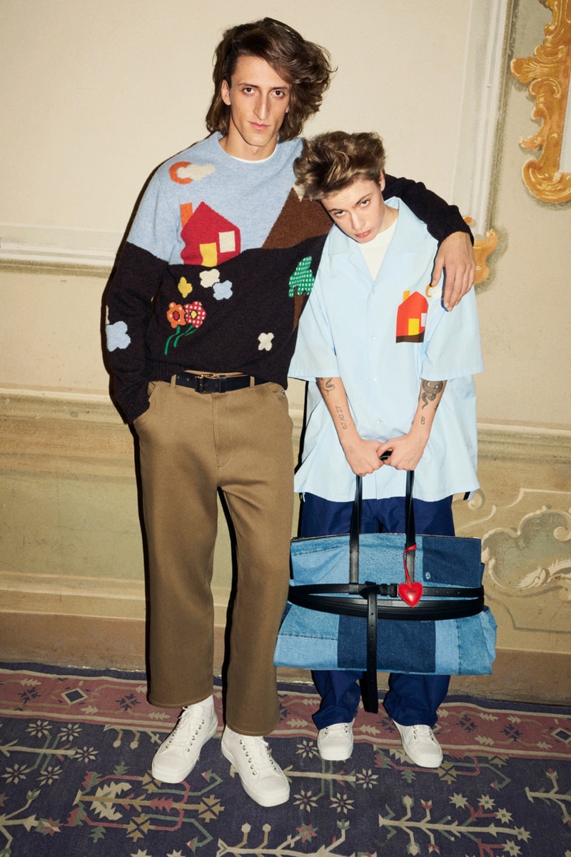 Moschino Pre-Fall 2025 Collection Adrian Appiolaza Chris Rhodes Lookbook