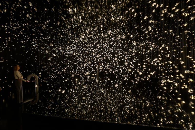 Rafael Lozano-Hemmer Captures 7,000 Heartbeats Inside Swarovski Crystals