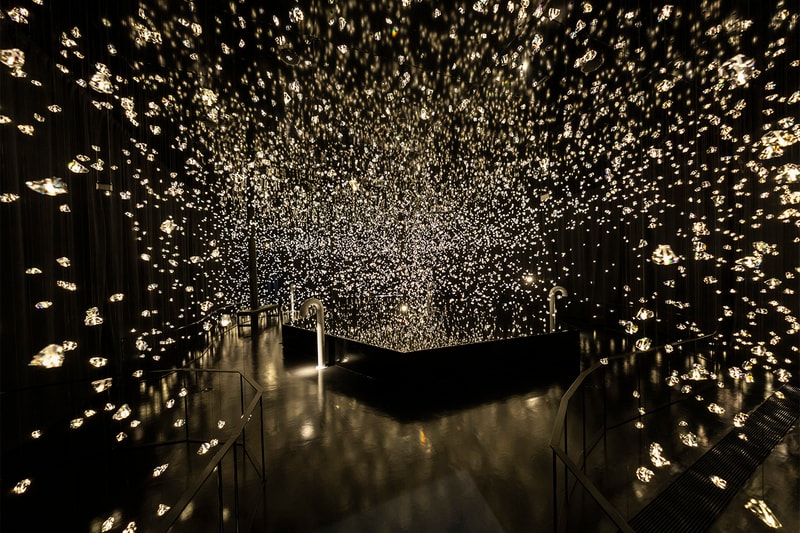 Rafael Lozano-Hemmer Captures 7,000 Heartbeats Inside Swarovski Crystals