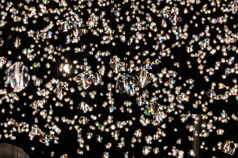 Rafael Lozano-Hemmer Captures 7,000 Heartbeats Inside Swarovski Crystals