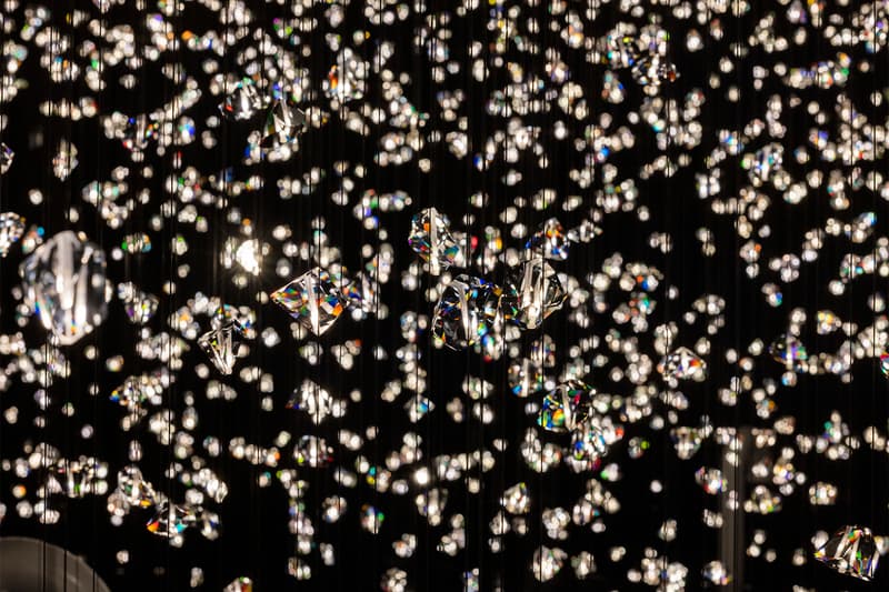 Rafael Lozano-Hemmer Captures 7,000 Heartbeats Inside Swarovski Crystals
