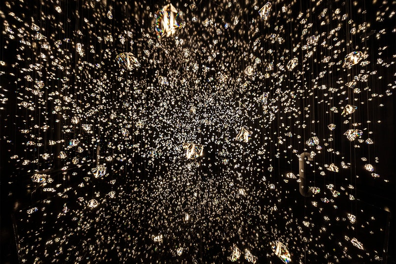 Rafael Lozano-Hemmer Captures 7,000 Heartbeats Inside Swarovski Crystals