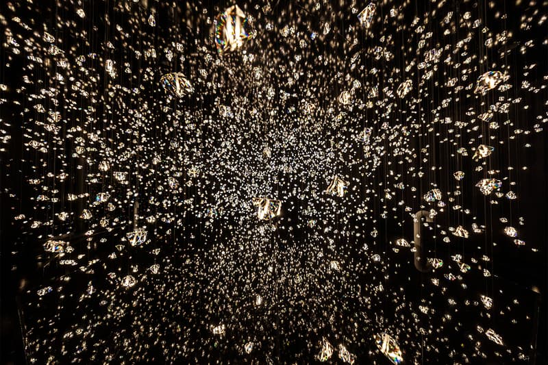 Rafael Lozano-Hemmer Captures 7,000 Heartbeats Inside Swarovski Crystals