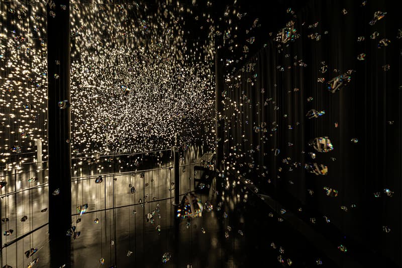 Rafael Lozano-Hemmer Captures 7,000 Heartbeats Inside Swarovski Crystals