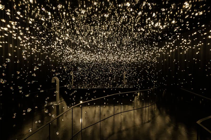 Rafael Lozano-Hemmer Captures 7,000 Heartbeats Inside Swarovski Crystals