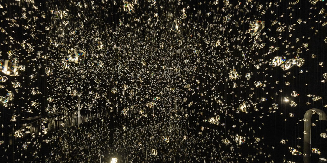 Rafael Lozano-Hemmer Captures 7,000 Heartbeats Inside Swarovski Crystals