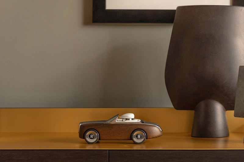 Rolls Royce Cameo Miniature Home Decor Model Info