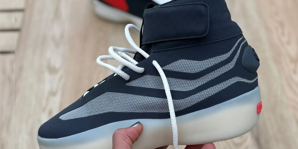 Джерри Лоренцо поделился образцом нового баскетбольного мяча Adidas x Fear of God Athletics II “Derrick Rose”