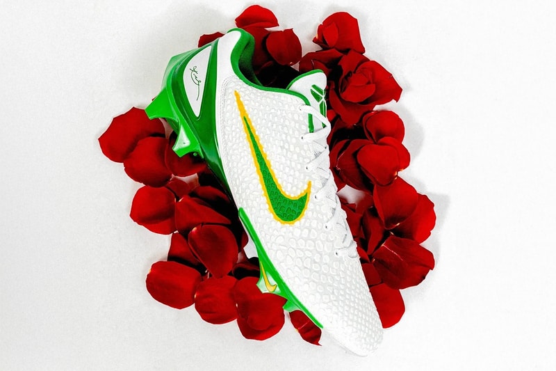 University of Oregon Football Team Receives Nike Kobe 6 PEs go ducks mamba petals rose bowl university of oregon white gree