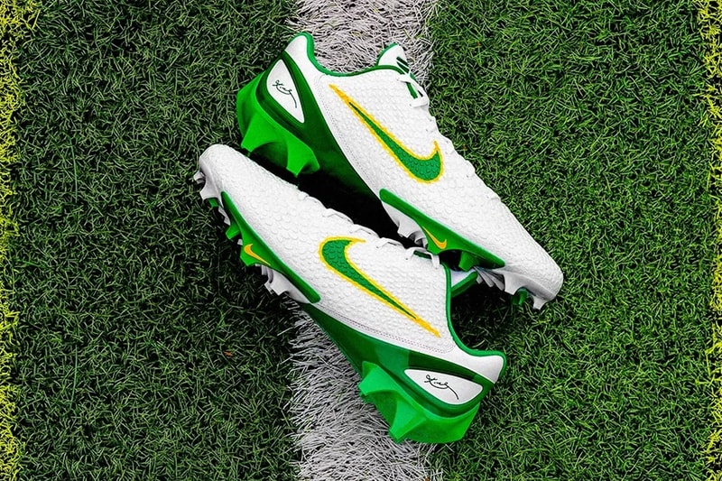 University of Oregon Football Team Receives Nike Kobe 6 PEs go ducks mamba petals rose bowl university of oregon white gree