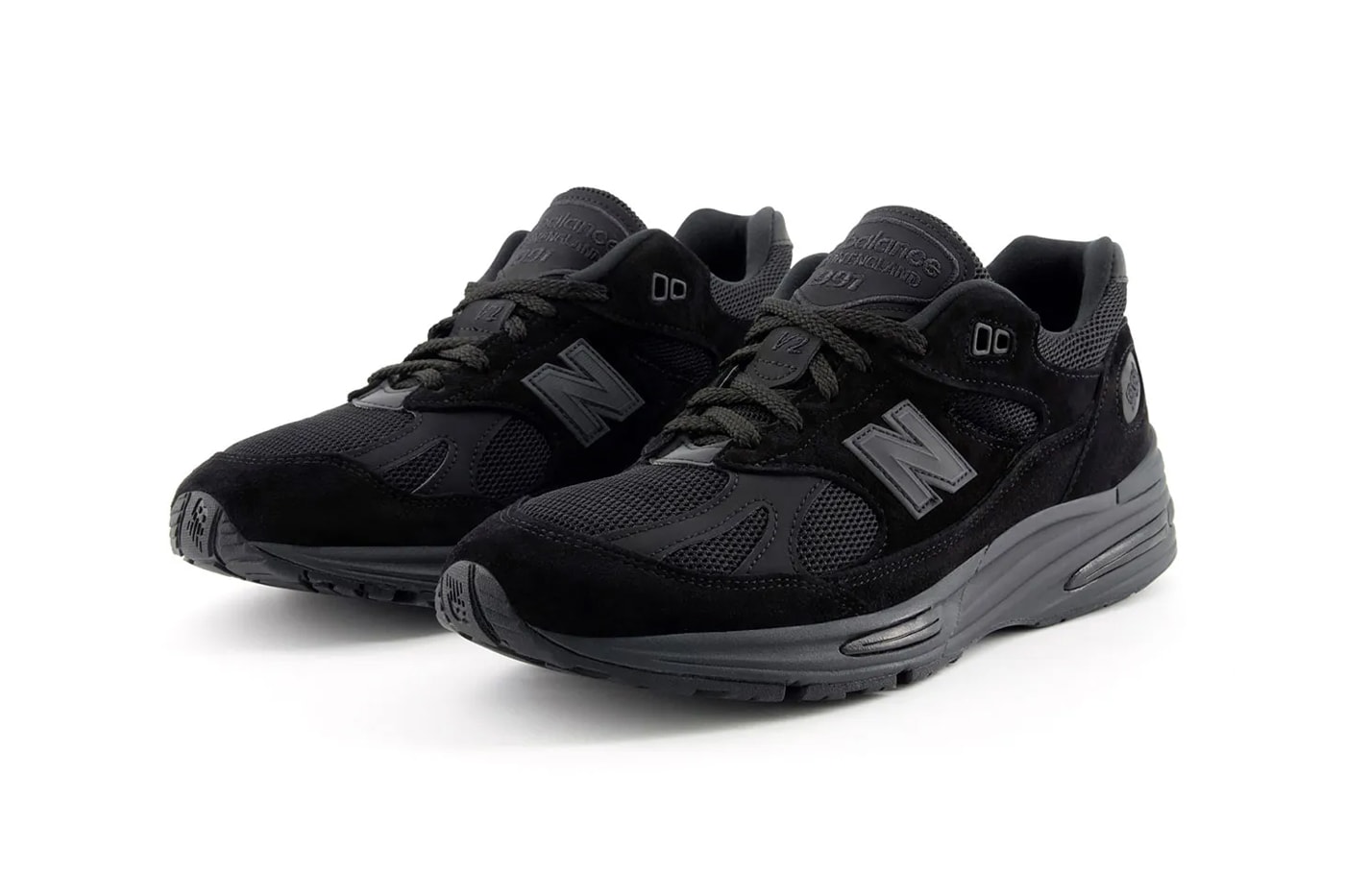 New Balance 991v2 Surfaces in "Triple Black" U991KK2 dad shoes sneakers nb all black 