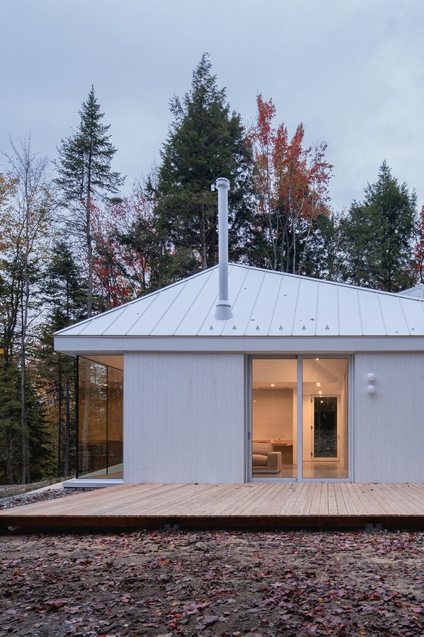 This Woodland Cabin is Designed to be the Ultimate Retreat