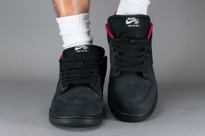 supreme black dunk