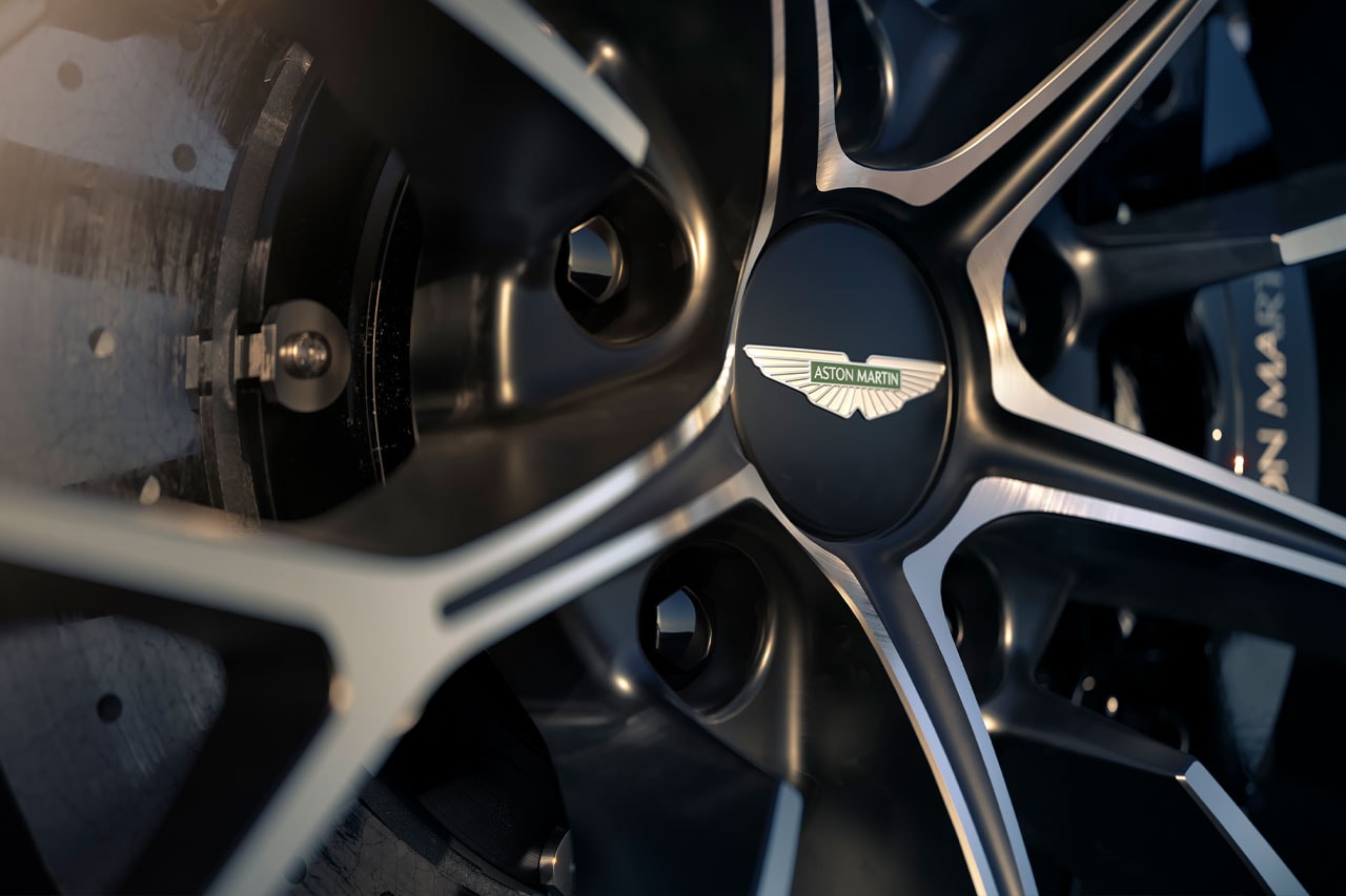New Aston Martin Vantage Roadster Release Info