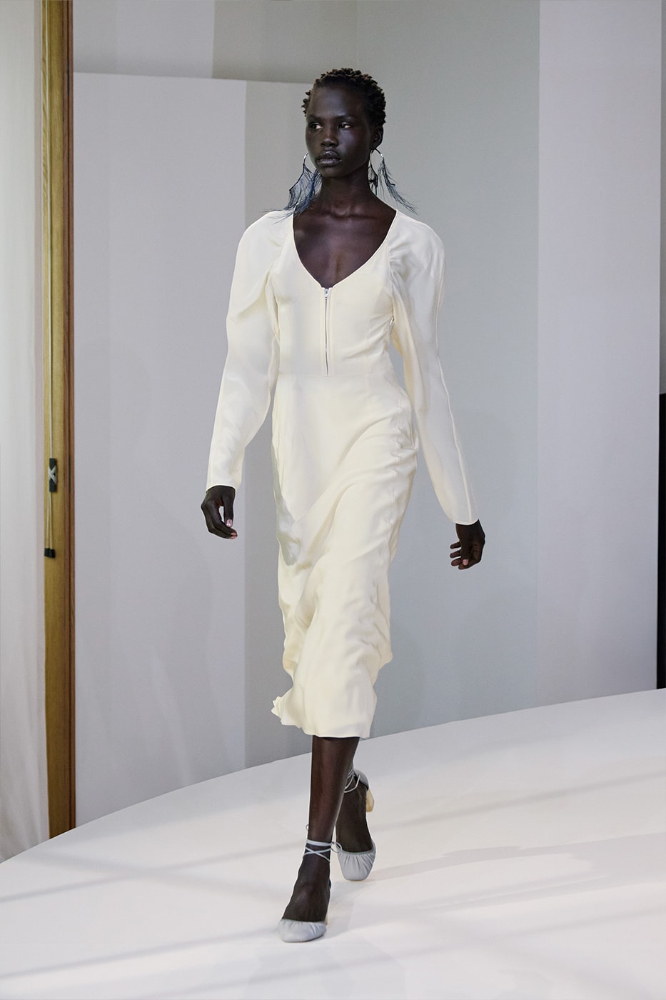 Effortless Wearability Strikes Again for Lemaire FW25 christophe lemaire sara linh tran everyday wearing functionality minimalism quiet luxury