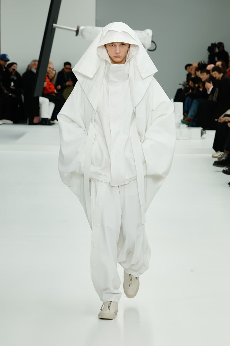 Issey Miyake Fall/Winter 2025 Collection Paris Fashion Week Men's FW25 Runway