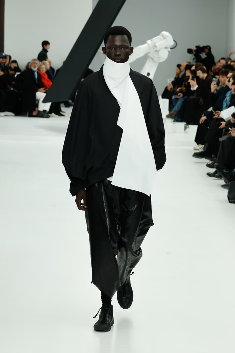 Issey Miyake Fall/Winter 2025 Collection Paris Fashion Week Men's FW25 Runway