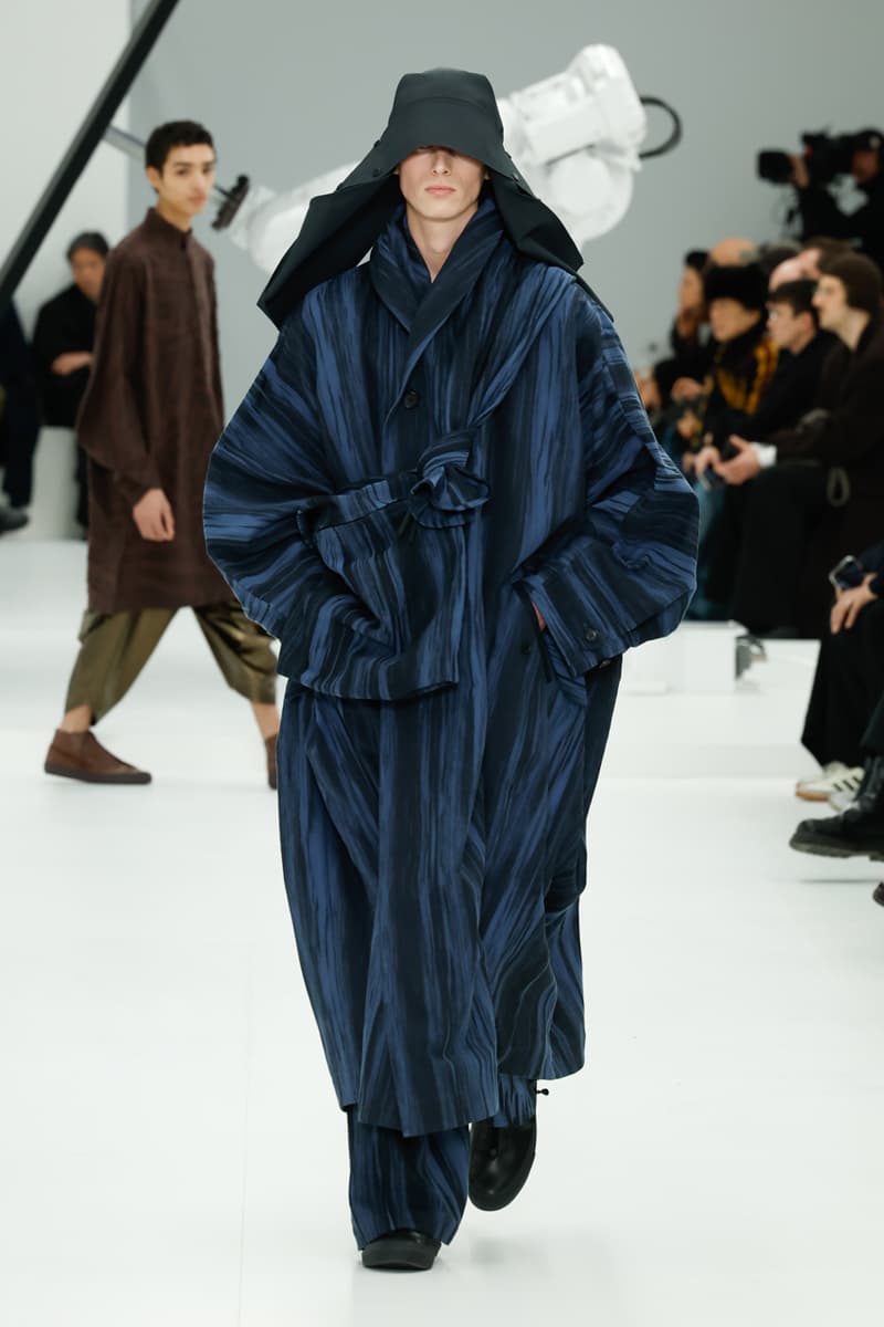 Issey Miyake Fall/Winter 2025 Collection Paris Fashion Week Men's FW25 Runway