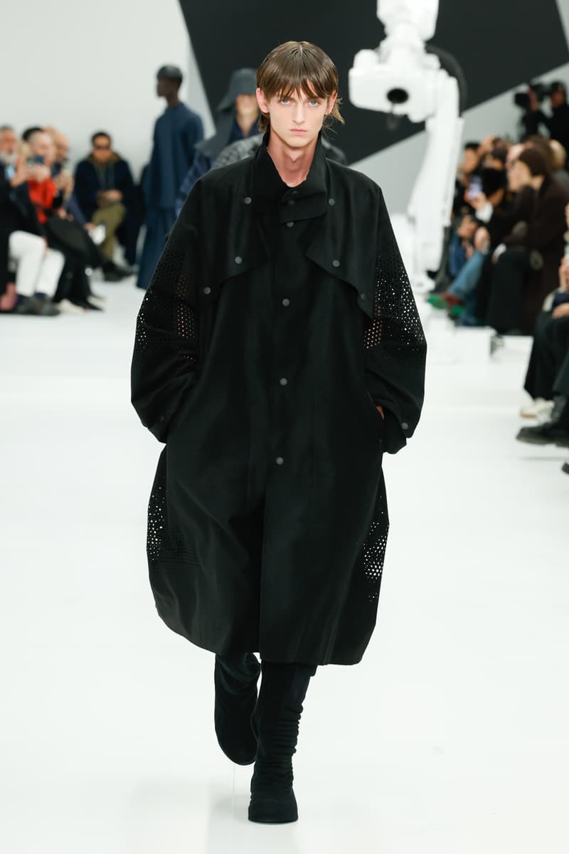 Issey Miyake Fall/Winter 2025 Collection Paris Fashion Week Men's FW25 Runway