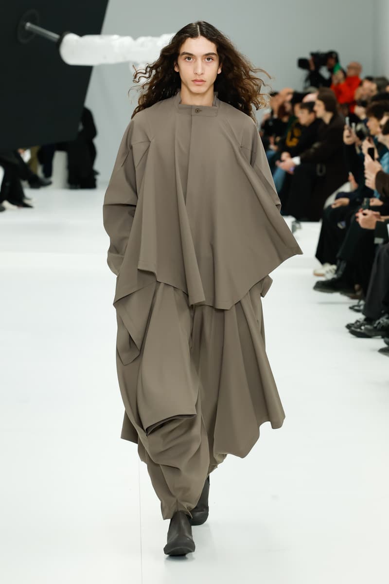 Issey Miyake Fall/Winter 2025 Collection Paris Fashion Week Men's FW25 Runway