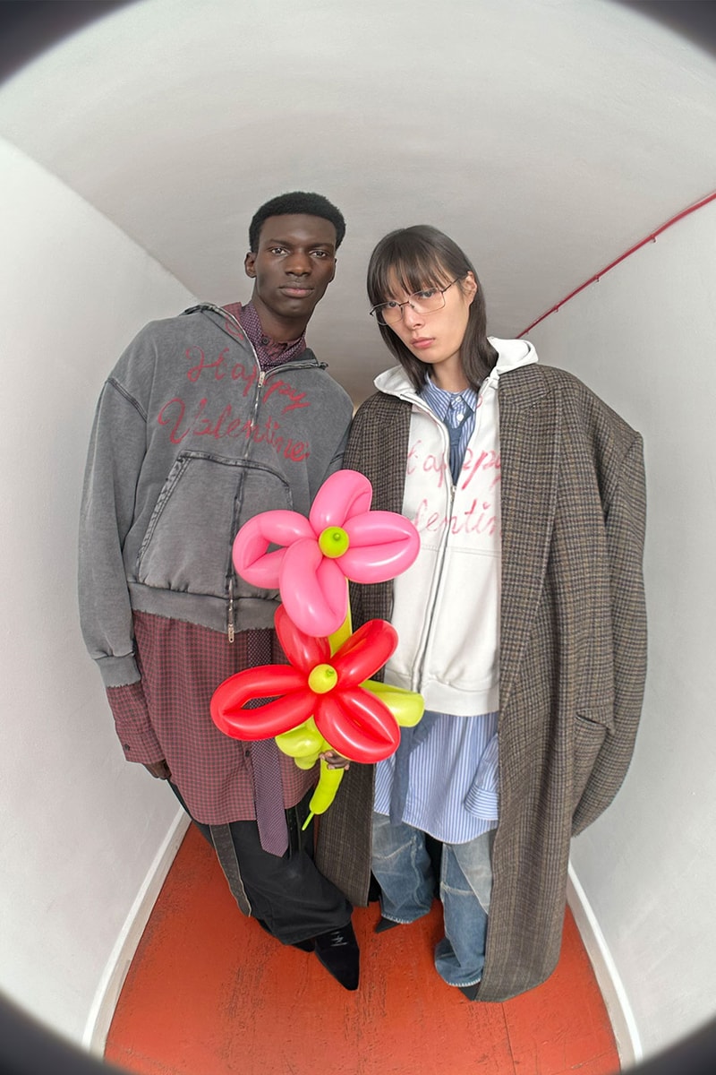 Balenciaga Valentine Series Lipstick Valentines Zip-up Hoodie Lipstick Valentines T-shirt Demna Gvasalia Release Info campaign 