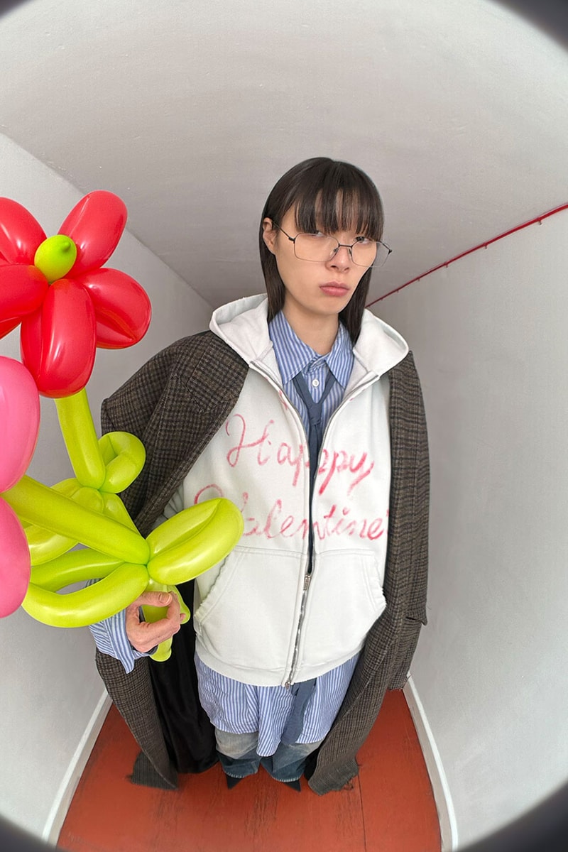 Balenciaga Valentine Series Lipstick Valentines Zip-up Hoodie Lipstick Valentines T-shirt Demna Gvasalia Release Info campaign 