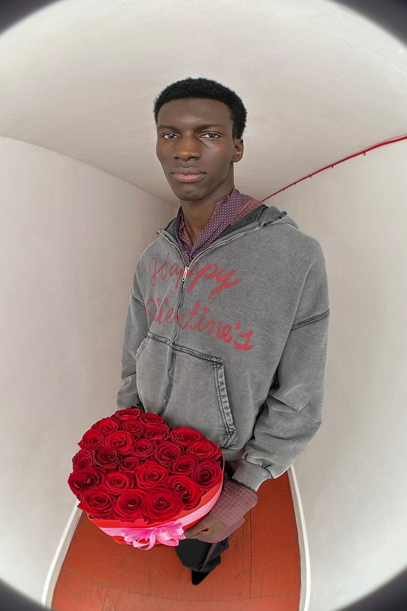 Balenciaga Valentine Series Lipstick Valentines Zip-up Hoodie Lipstick Valentines T-shirt Demna Gvasalia Release Info campaign 