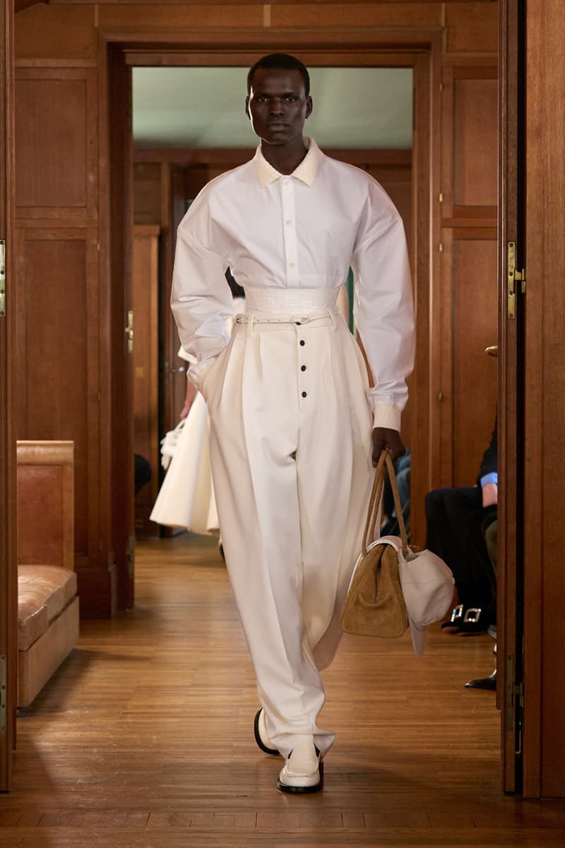 Jacquemus Spring 2025 Collection Simon Porte Runway Paris Fashion Week