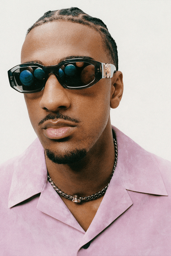 Alexandre Sarr Versace Campanha Entrevista - basquete, óculos e biggie