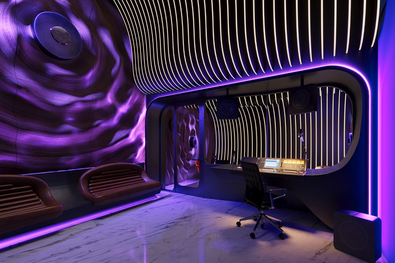 Mercedes Benz Second Luxury Tower Miami Info