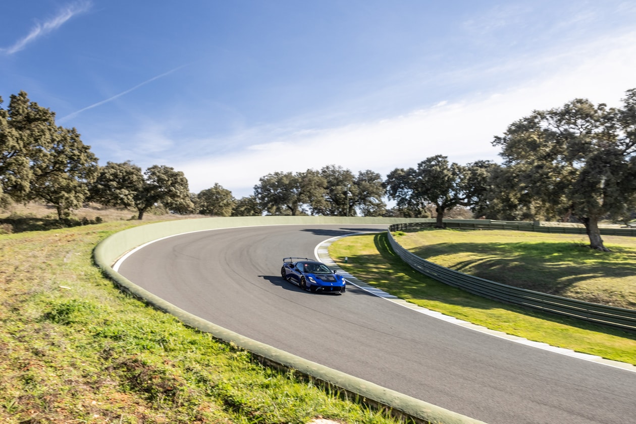 maserati gt2 stradale mc20 sportscar spain marbella ronda day in the life video on-road driving experience klaus busse circuito ascari La Almazara