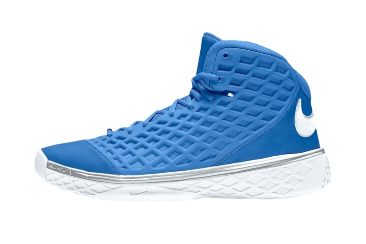 Nike Kobe 3 Protro "Christmas" Rumored to Release This Holiday Season