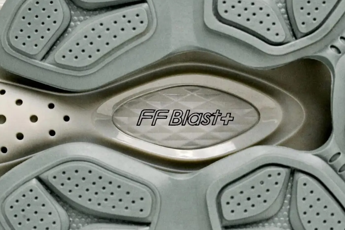 Lapstone & Hammer x ASICS GEL-KINETIC FLUENT “White/Seal Gray”  Release Info