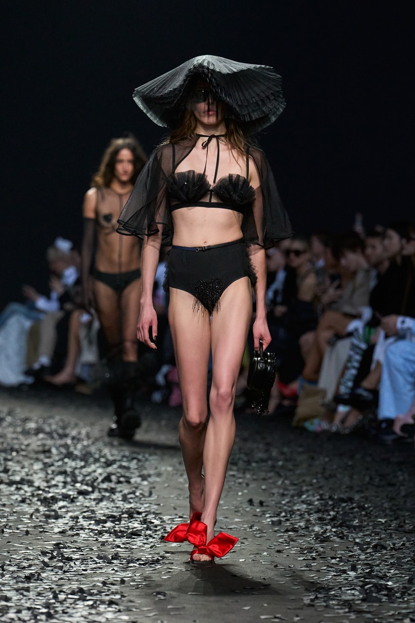 moschino fall winter 2025 runway colllection Adrian Appiolaza