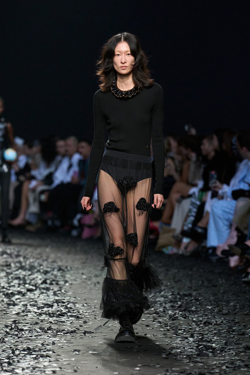 moschino fall winter 2025 runway colllection Adrian Appiolaza
