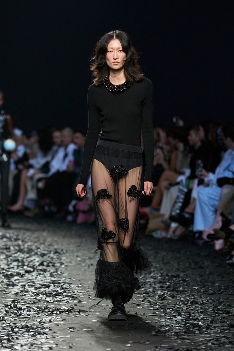 moschino fall winter 2025 runway colllection Adrian Appiolaza