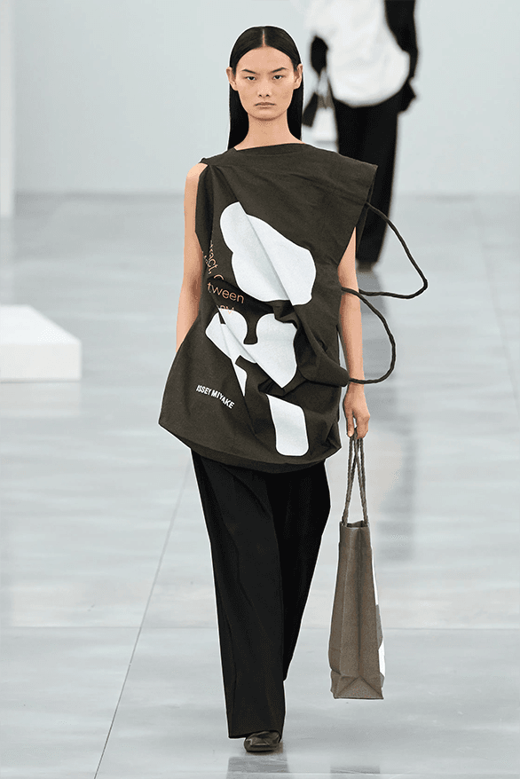 Issey Miyake Fall Winter 2025 Paris Fashion Week womenswear runway show