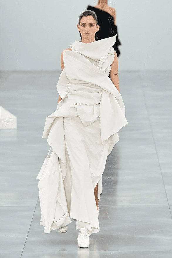 Issey Miyake Fall Winter 2025 Paris Fashion Week womenswear runway show