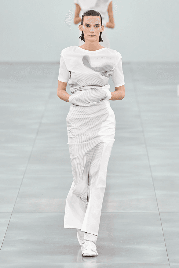 Issey Miyake Fall Winter 2025 Paris Fashion Week womenswear runway show