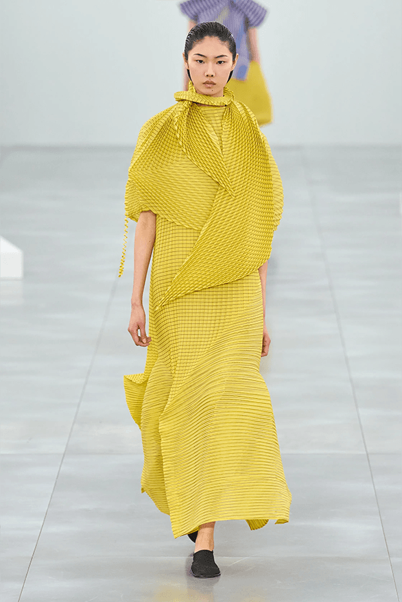 Issey Miyake Fall Winter 2025 Paris Fashion Week womenswear runway show