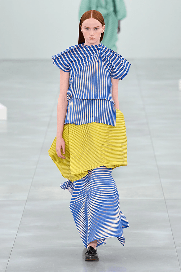 Issey Miyake Fall Winter 2025 Paris Fashion Week womenswear runway show